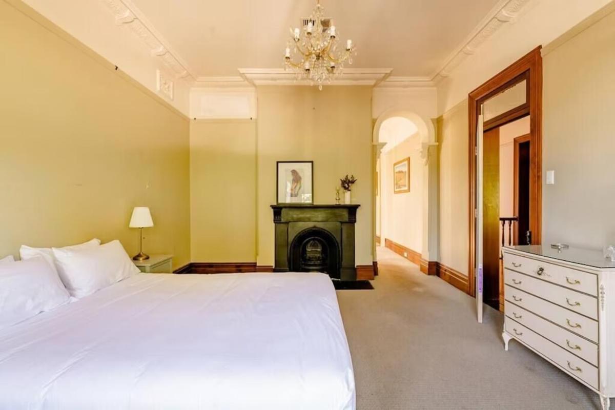 The Mansion Hotel *